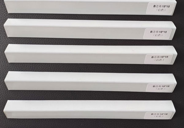 B邊角白色（18 18）