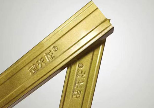 輕鋼龍骨楚天龍牌